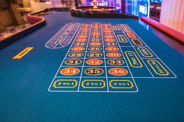 Ninja vs Samurai live dealer studio showing card positions and HD camera feeds